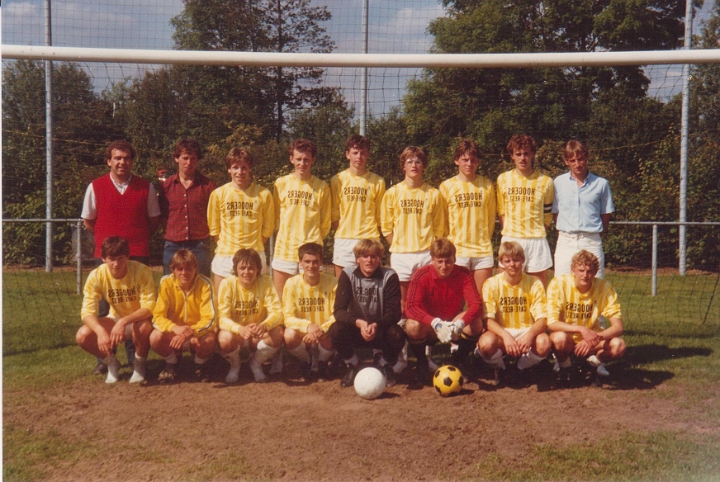 1 011 1e prijs Karel Oosthof 1-0 winst tegen Wijhe 1984.jpg